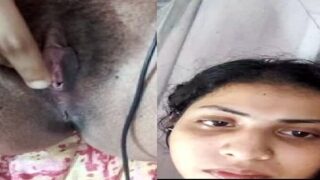 Desi girl pussy fingering leaked homemade mms