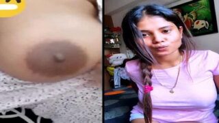 Indian girl ki boobs show video call par hot Hindi mms