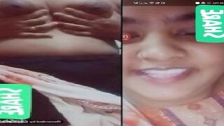 Chubby bhabhi ki boobs pussy show boyfriend sath vc par