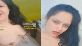 Desi porn model Ritu Rai nangi hui camera samne