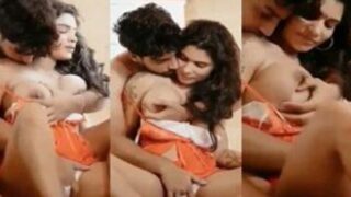 Mallu pornstar Reshmi Nair ki pussy fingering foreplay sex masti